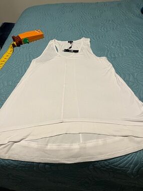 Cable & Gauge White Women's Scoop Neck Tank Top